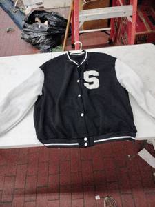 lot 59370 image: Genuiskids varsity bomber jacket