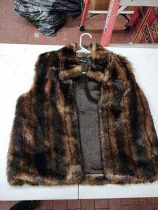 lot 59386 image: Valerie Stevens brown striped faux fur vest - S
