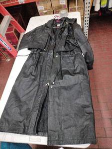 lot 59403 image: vintage Comint black leather trench coat - L