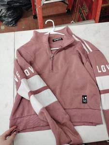 lot 59411 image: Supernova Cropped Quarter Zip Sweatshirt - XL