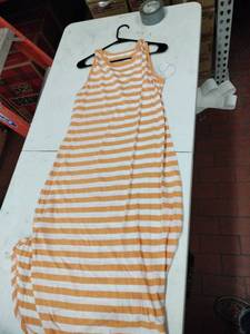 lot 59418 image: Time and Tru Sleeveless Striped Beach Dress - M