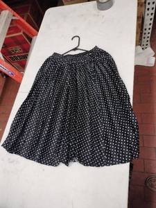lot 59419 image: Monteau Pleated Polka Dot Skirt - M