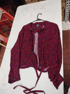 lot 59461 image: Scoop Red and Blue Leopard Print Blouse - XXL