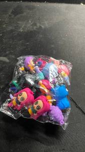 lot 12032 image: YZONU Anime Pendant Keychain Set - Kawaii Mini Figures Bag Charms