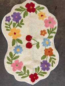 lot 19454 image: LUMI Cute Daisy Bathroom Rugs Non Slip with Rubber Backing, Ultra Soft, Absorbent Washable Bath Mat Quick Dry, Premium Microfiber Plush Carpet for Kids Room, Bedroom, 24inx36in