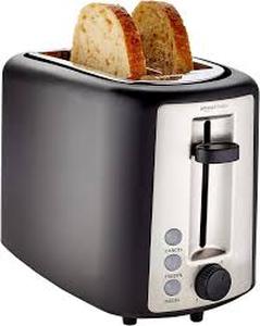 lot 1367 image: Amazon basics toaster black