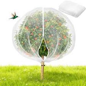 lot 4134 image: Garden Netting Pest Barrier with Drawstring