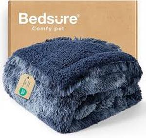 lot 14330 image: Bedsure Corduroy Fleece Pet Blanket 30x40 inch Blue