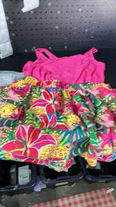 lot 10357 image: Girls Two-Piece Swimsuit Set Pink Ribbed Tank Floral Skirt OXL