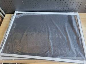 lot 19536 image: Adjustable Window Screen 20inH x 28.6in-54inW 2pcs JPT049-SSSC-003