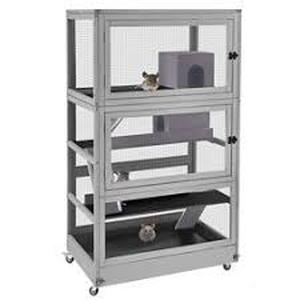 lot 9271 image: Pet Hutch AIR256 36 x 25 x 25 inches