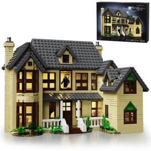 lot 11078 image: Horror House Building Block Set, Scary Movie Haunted House Model Compatible with Lego Horror House Building Toy, Halloween Decoration Gift for Man, Woman or Horror Film Fans 18(1275Pcs)