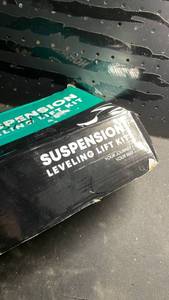 lot 11925 image: Suspension Leveling Lift Kit