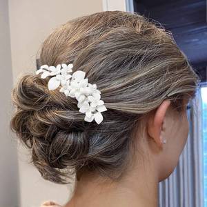 lot 14152 image: PRETTYLIFE Ceramic Flower Hair Clip for Bride White Floral Leaf Pearls Silver Vine Hair Piece Accessories for Women Wedding