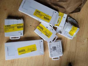 lot 19769 image: Apple Lightning to Digital AV and USB-C Earbuds Lot