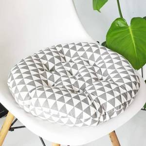 lot 13532 image: Throw Pillow Gray White Triangle Diamond Pattern