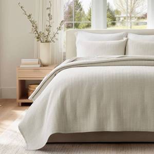 lot 19821 image: EverGrace 100% Cotton Quilt King Size, Pre-Washed Modern Grid Stitch Lightweight Bedspread Coverlet for All Season, Oversized 3-Piece Bedding Set with 2 Pillow Shams, Birch