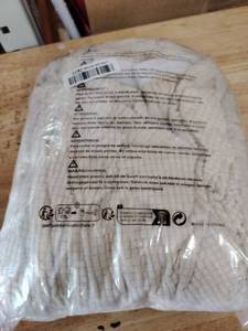 lot 1660 image: Furniture slipcover one piece white no size