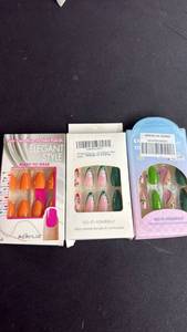 lot 18353 image: 3pk Variety Acrylic Press-on Nails