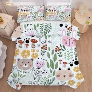 lot 2305 image: FUYEUN Cartoon Cat Comforter Floral Bedding Green Animals Print 2 Pillow Cases