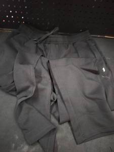 lot 6002 image: Northyard Menfts Shorts Size L Black