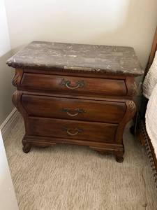 lot 915 image: Kathy Ireland Home marble top 3 drawer nightstand 28 x 29 x 18 in