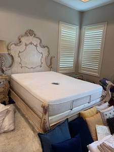 lot 921 image: Queen size bed headboard is 82 x 70 in with Tempurpedic adjustable mattress