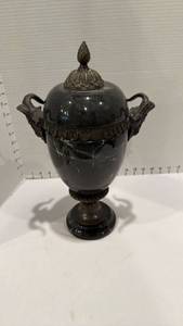 lot 1014 image: Stone 2 pc urn with ram head handles 15x9x6
