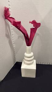 lot 1023 image: Ceramic white vase 12 inches tall with floral stems