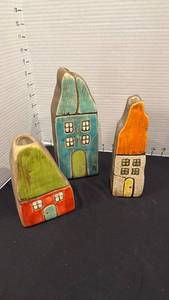 lot 1028 image: Painted ceramic vases set of 3