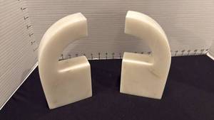 lot 1031 image: 2 stone book ends 8x4