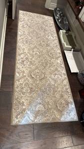 lot 1062 image: Cize runner 27x76