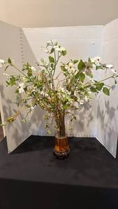 lot 1070 image: Faux floral with stand 31 inches tall