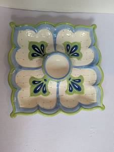 lot 1126 image: Elements brand chip or veggie dip tray