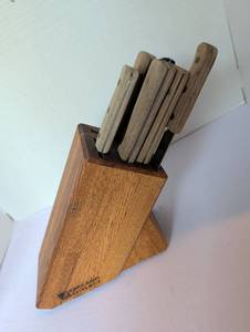 lot 1166 image: Chicago Cutlery & Cuisinart Kitchen Knife Set with Wood Block