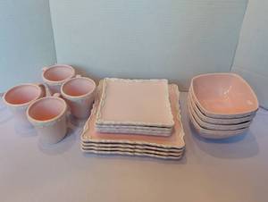 lot 1175 image: Pink American Atelier Bianca dinnerware