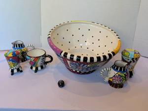 lot 1182 image: Prospero hand-painted bowl with salt and pepper shakers, mug and two mini pitchers