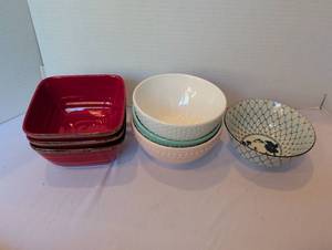 lot 1194 image: 7 misc. Bowls