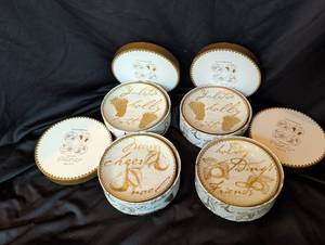 lot 1199 image: 16 Boston Warehouse Christmas plates