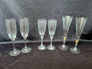 lot 1214 image: Mixed Style Glass Champagne Flutes 3 sets
