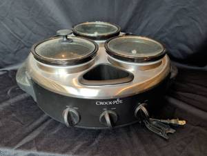 lot 1230 image: Crock-Pot Triple Slow Cooker Buffet Server