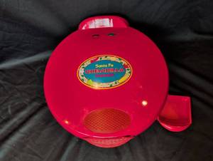 lot 1233 image: Santa Fe Quesadilla Maker