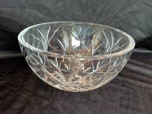 lot 1235 image: Mikasa Crystal Cut Glass Bowl