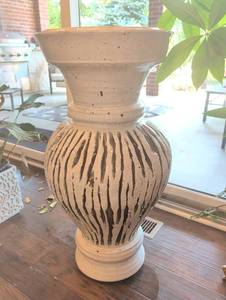 lot 1248 image: 34 inch Large Ceramic Vase planter with Striped Texture. Estimated to weigh 60 lb