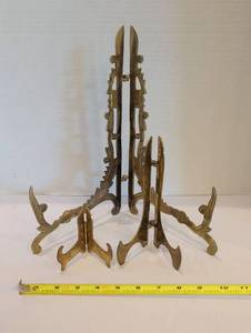 lot 1275 image: Set of 3 Ornate Brass Easel Display Stands