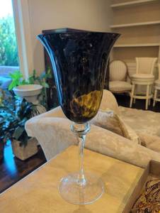 lot 1289 image: Tortoiseshell Art Glass Pedestal Vase