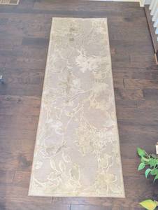 lot 1294 image: Floral Botanical Runner Rug in Beige and Ivory 30x89