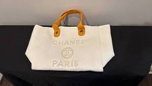 lot 1300 image: Chanel tote bag