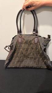 lot 1302 image: Fendi handbag