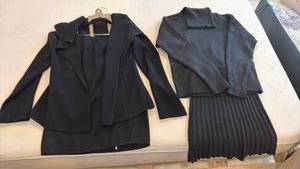 lot 1328 image: Womens 2 piece dress outfit